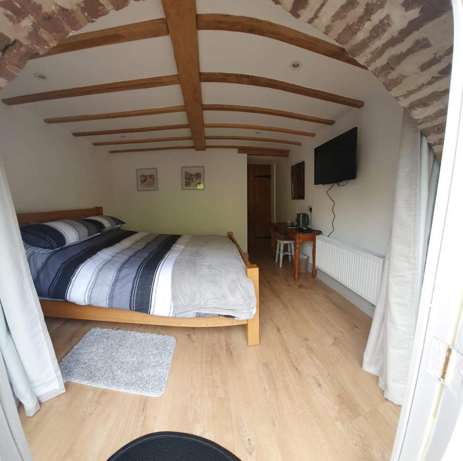 Swan House Tea Room And Bed & Breakfast Lydney Εξωτερικό φωτογραφία