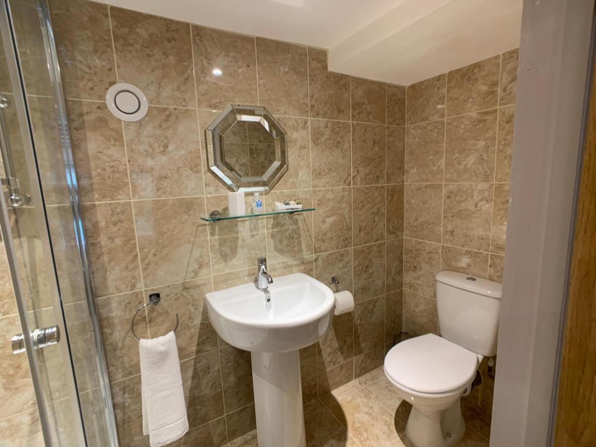 Swan House Tea Room And Bed & Breakfast Lydney Εξωτερικό φωτογραφία