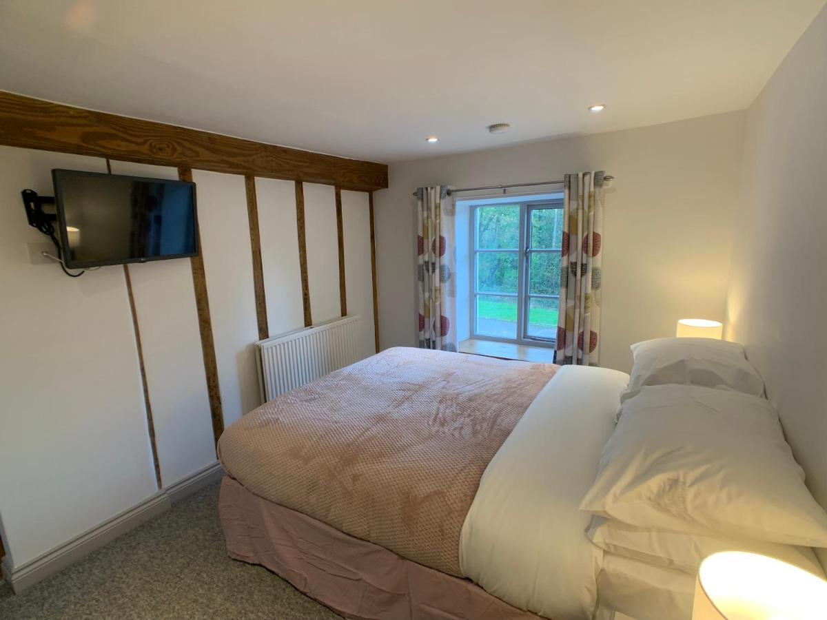 Swan House Tea Room And Bed & Breakfast Lydney Εξωτερικό φωτογραφία