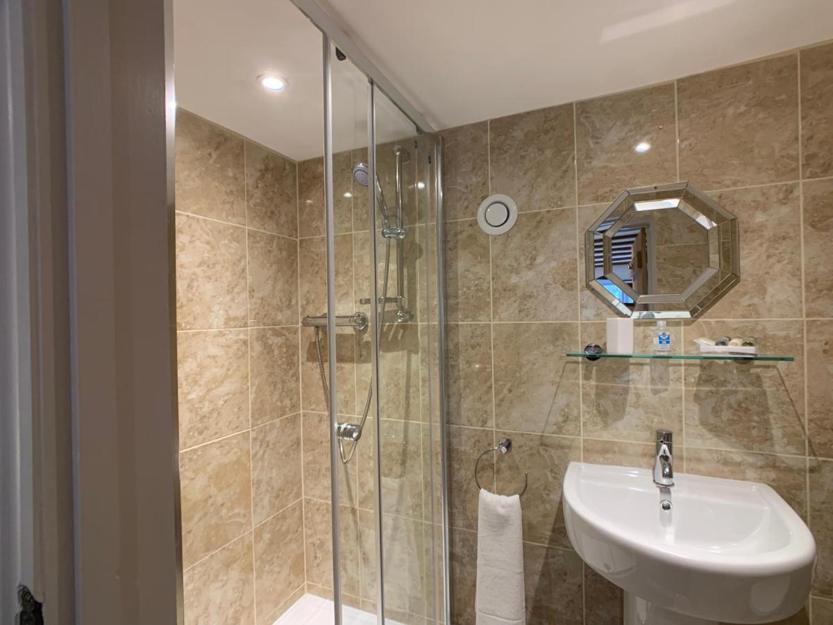 Swan House Tea Room And Bed & Breakfast Lydney Εξωτερικό φωτογραφία