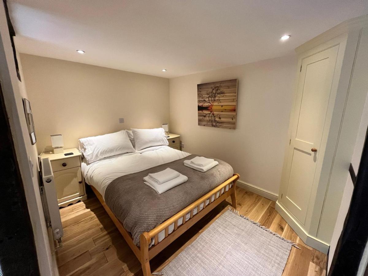 Swan House Tea Room And Bed & Breakfast Lydney Εξωτερικό φωτογραφία