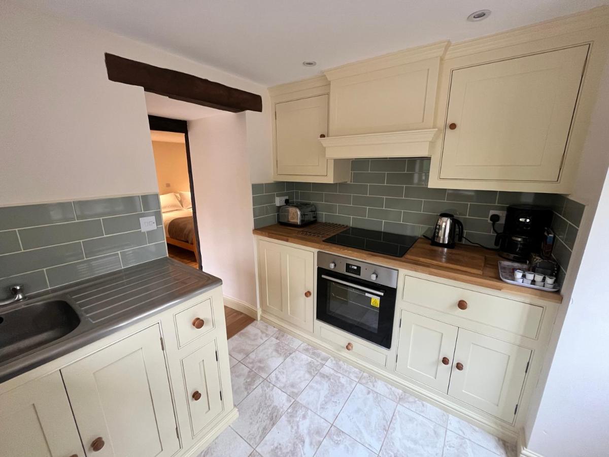 Swan House Tea Room And Bed & Breakfast Lydney Εξωτερικό φωτογραφία
